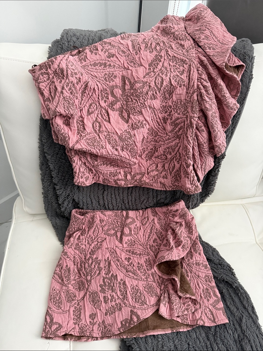 Zara Dusty Pink Patterned Ruffle Crop Top with matching mini skirt